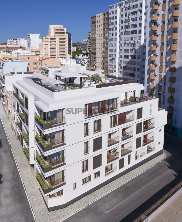 Nova construção à venda na Rua da Alameda