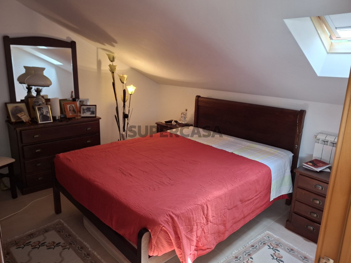 Sótão (quarto)