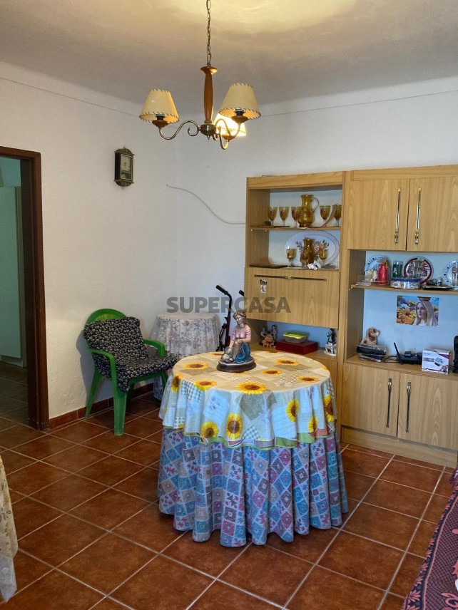 Prédio à venda em Cano, 1º andar