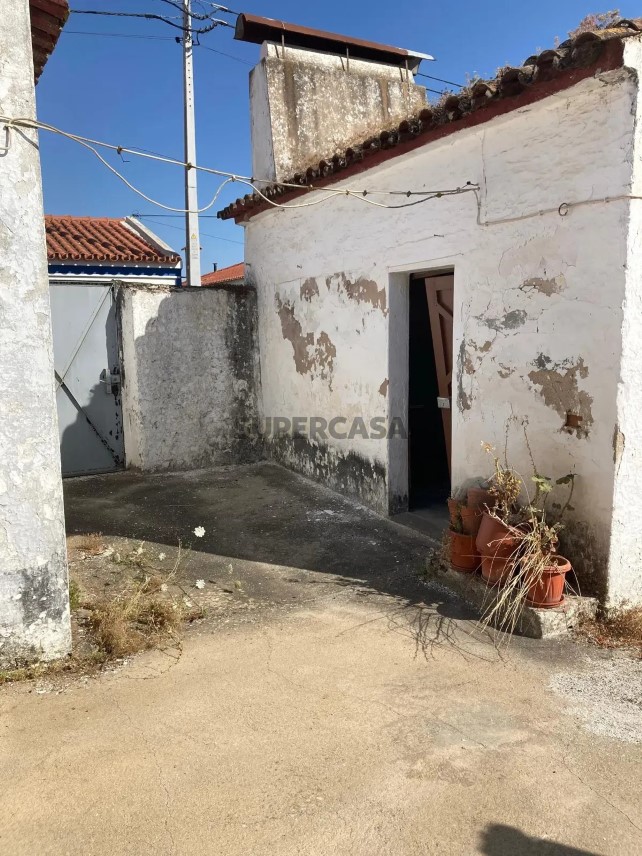 Prédio à venda em Cano, 1º andar