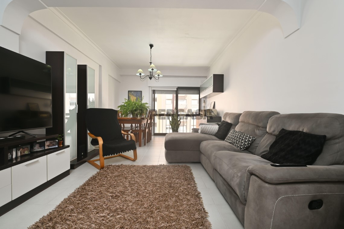 Apartment 3 Zimmer verkaufen auf Rio de Mouro, 5º boden
