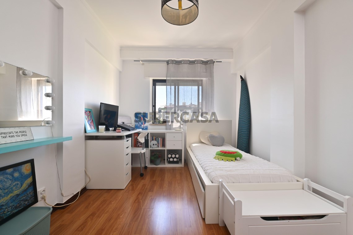 Apartment 3 Zimmer verkaufen auf Rio de Mouro, 5º boden