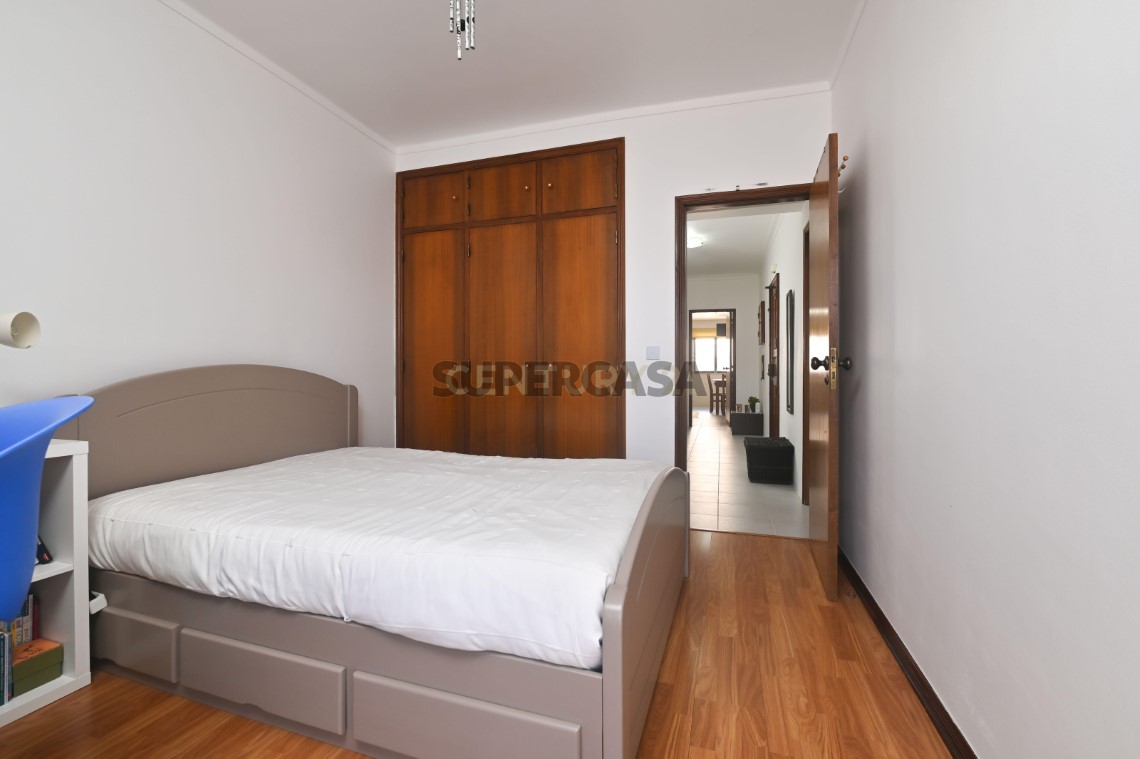 Apartment 3 Zimmer verkaufen auf Rio de Mouro, 5º boden