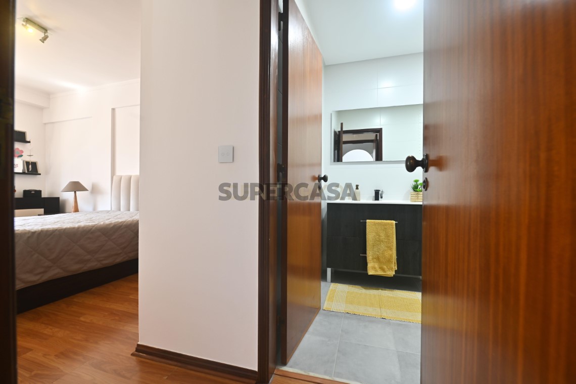 Apartment 3 Zimmer verkaufen auf Rio de Mouro, 5º boden