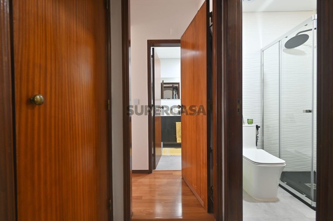 Apartment 3 Zimmer verkaufen auf Rio de Mouro, 5º boden