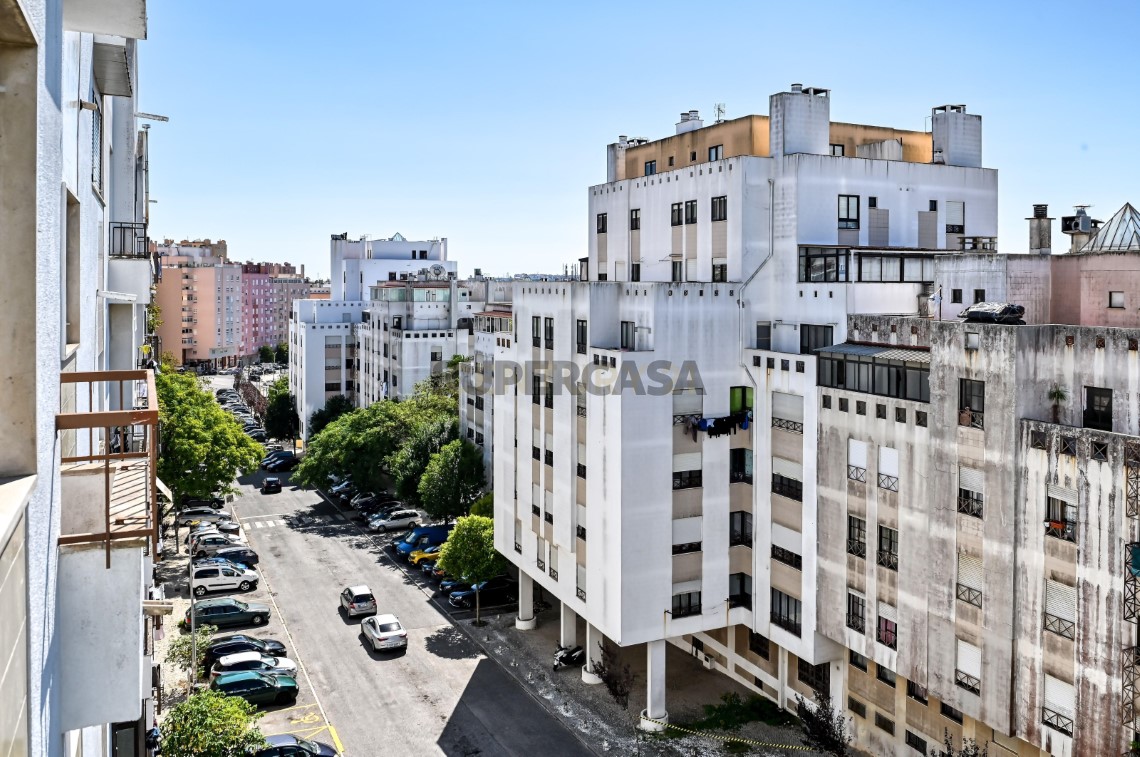 Apartment 3 Zimmer verkaufen auf Rio de Mouro, 5º boden