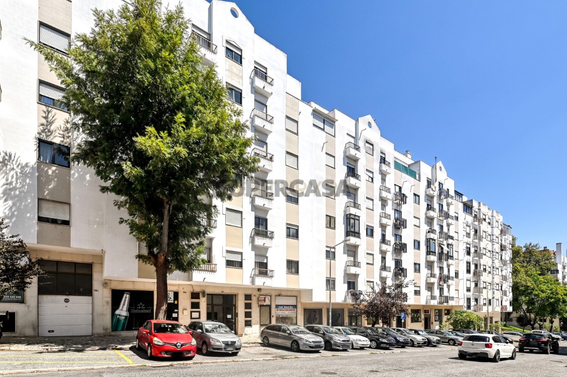 Apartment 3 Zimmer verkaufen auf Rio de Mouro, 5º boden
