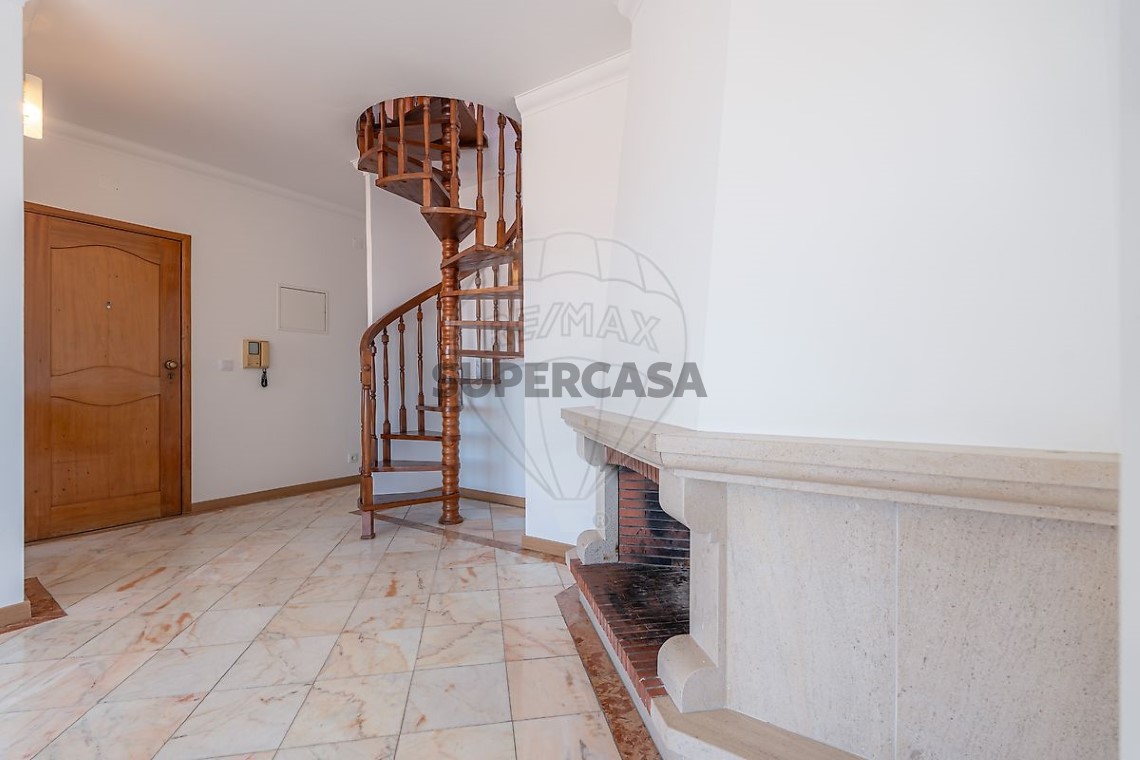 Apartamento 2 habitaciones en venta en Santo António dos Olivais