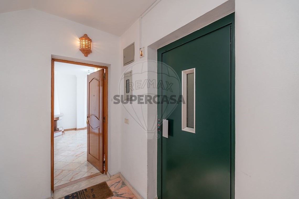 Apartamento 2 habitaciones en venta en Santo António dos Olivais