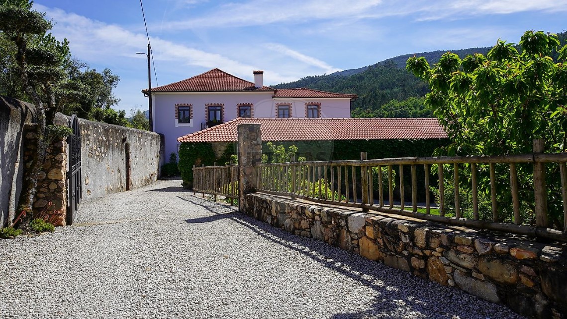 Haus 4 Zimmer verkaufen auf Vila Nova do Ceira