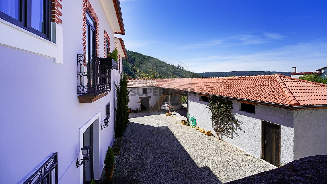 Haus 4 Zimmer verkaufen auf Vila Nova do Ceira