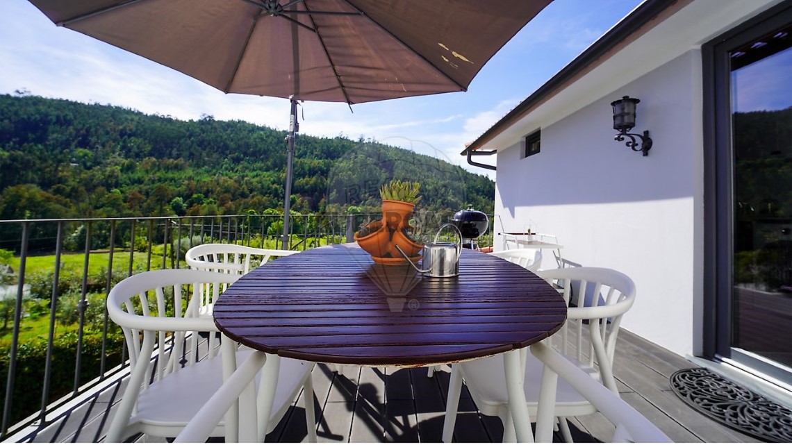 Haus 4 Zimmer verkaufen auf Vila Nova do Ceira