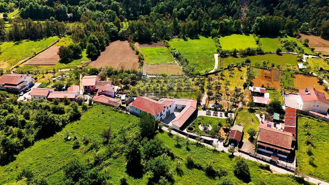 Haus 4 Zimmer verkaufen auf Vila Nova do Ceira