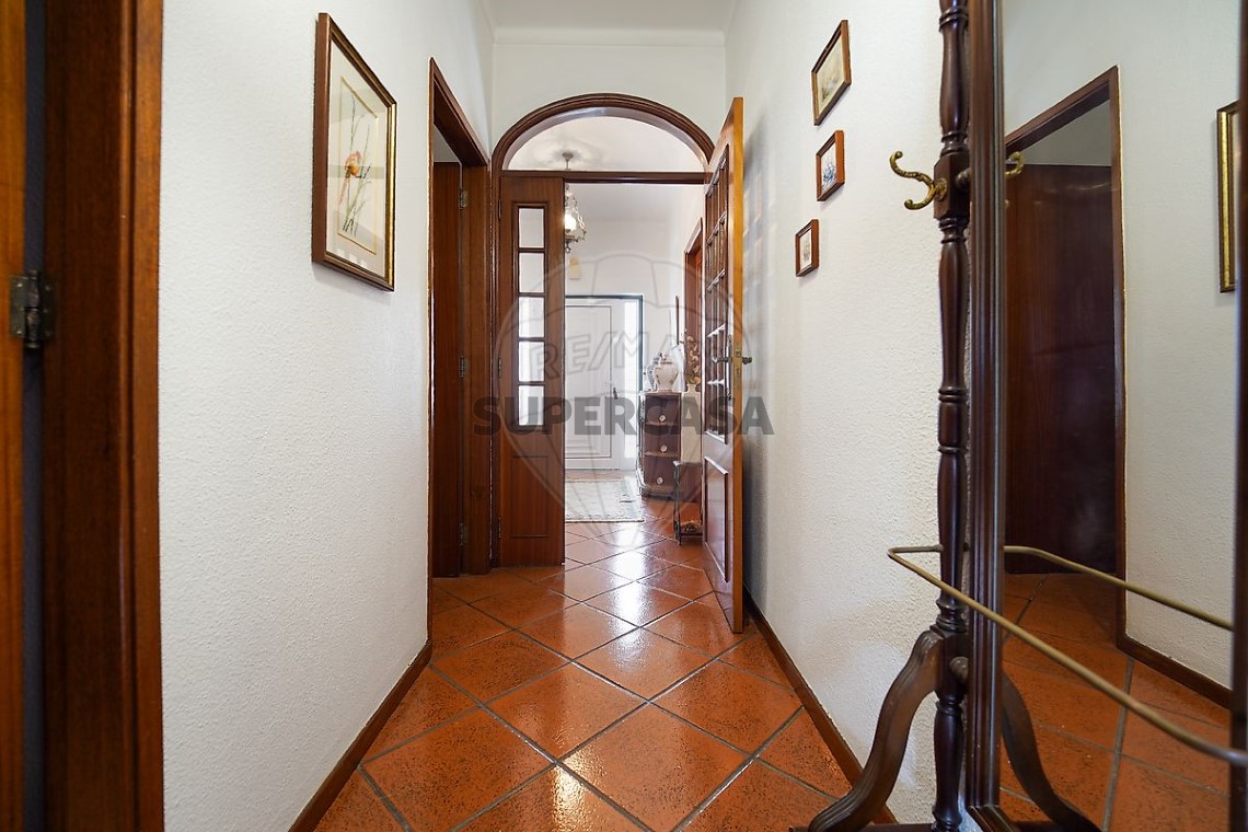 Casa 4 habitaciones en venta en São Martinho do Bispo e Ribeira de Frades