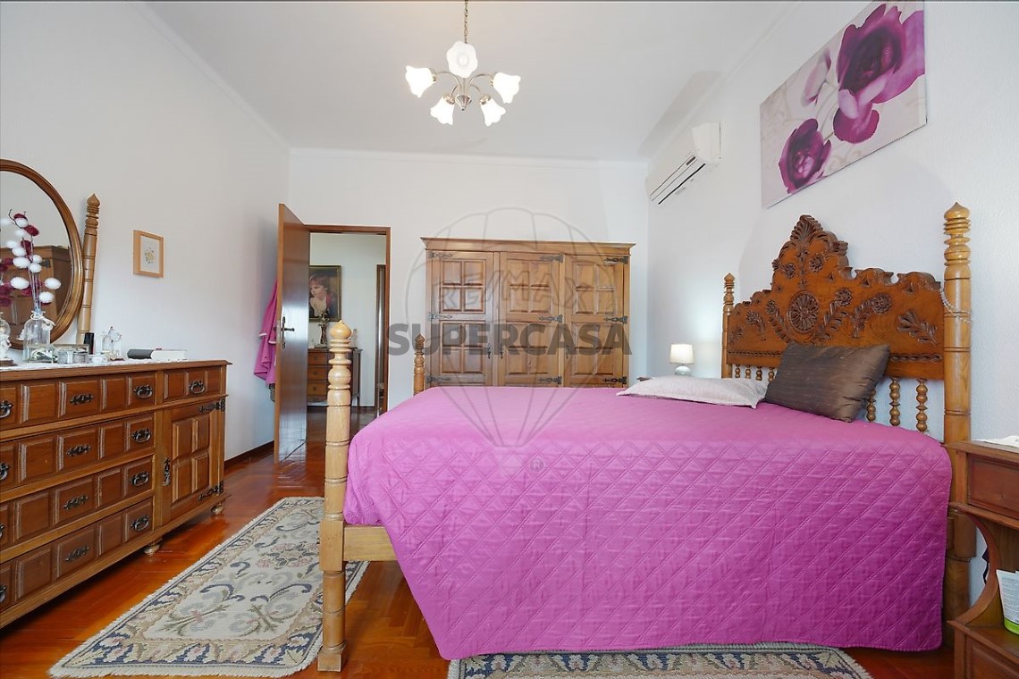 Casa 4 habitaciones en venta en São Martinho do Bispo e Ribeira de Frades
