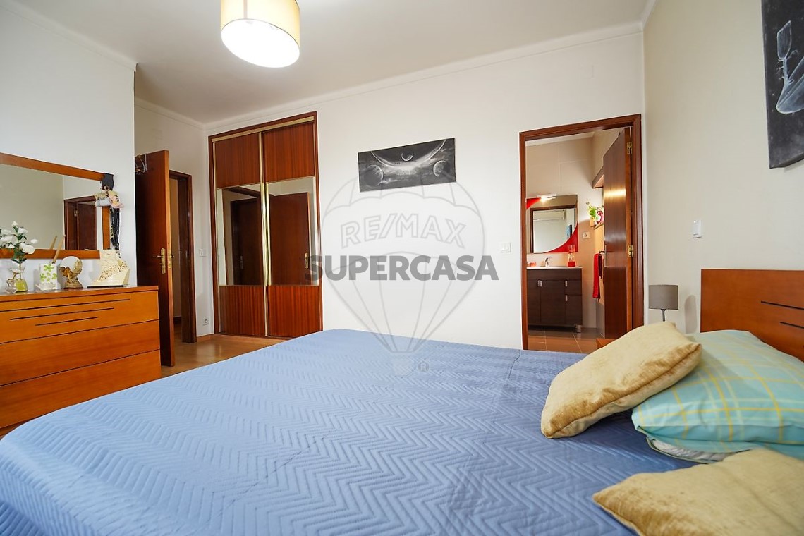 Casa 4 habitaciones en venta en São Martinho do Bispo e Ribeira de Frades