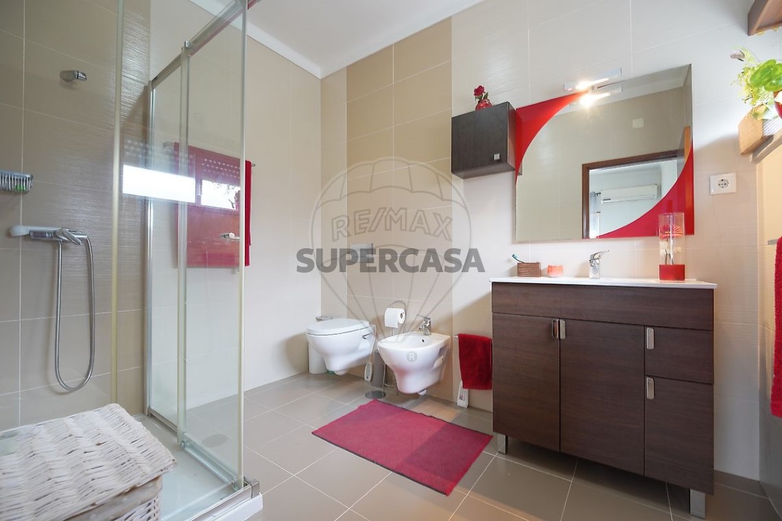 Casa 4 habitaciones en venta en São Martinho do Bispo e Ribeira de Frades