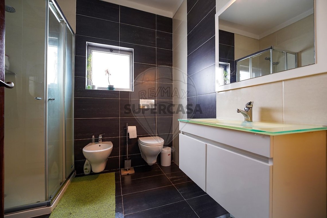 Casa 4 habitaciones en venta en São Martinho do Bispo e Ribeira de Frades