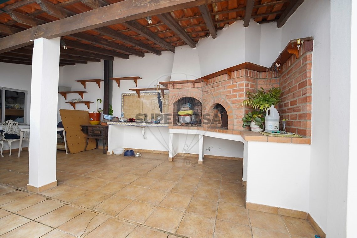 Casa 4 habitaciones en venta en São Martinho do Bispo e Ribeira de Frades