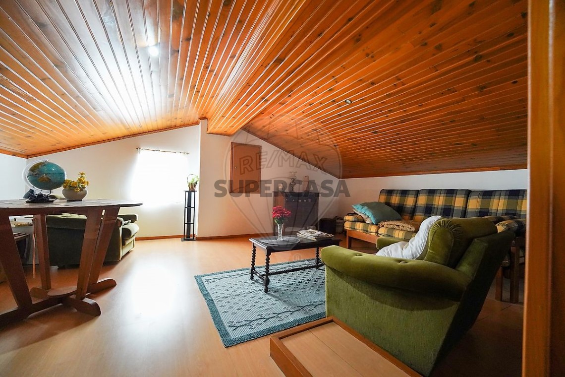 Casa 4 habitaciones en venta en São Martinho do Bispo e Ribeira de Frades