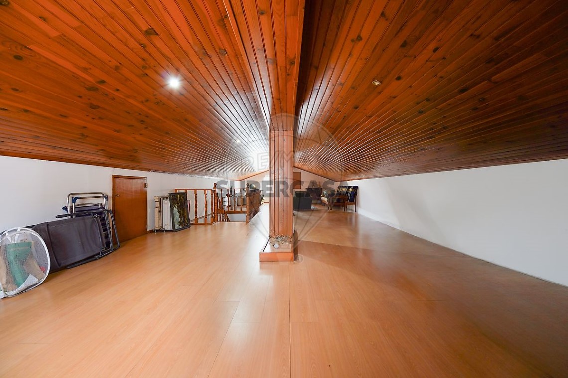 Casa 4 habitaciones en venta en São Martinho do Bispo e Ribeira de Frades