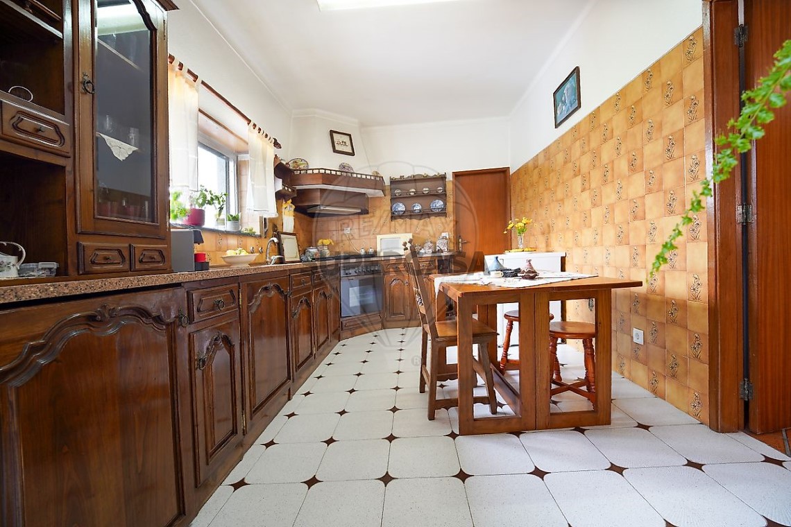 Casa 4 habitaciones en venta en São Martinho do Bispo e Ribeira de Frades