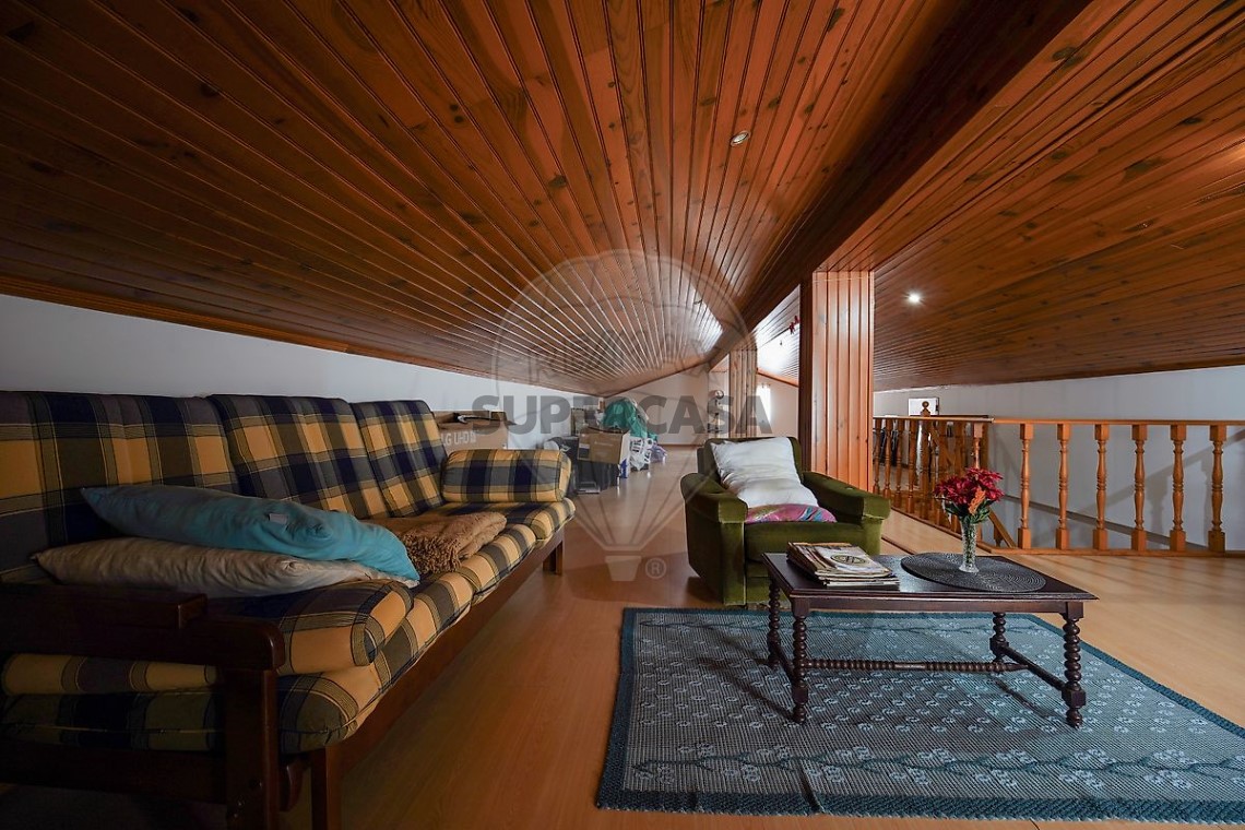 Casa 4 habitaciones en venta en São Martinho do Bispo e Ribeira de Frades