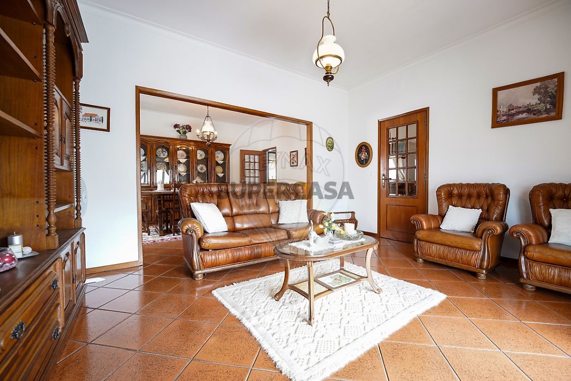 Casa 4 habitaciones en venta en São Martinho do Bispo e Ribeira de Frades