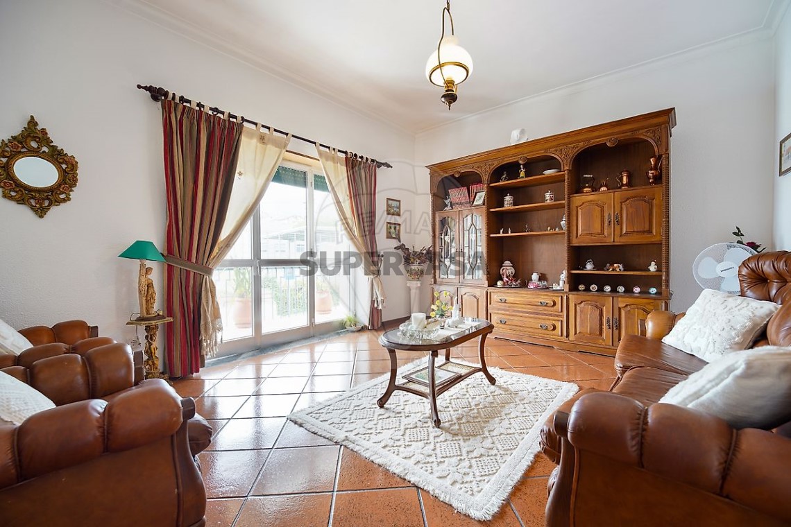 Casa 4 habitaciones en venta en São Martinho do Bispo e Ribeira de Frades