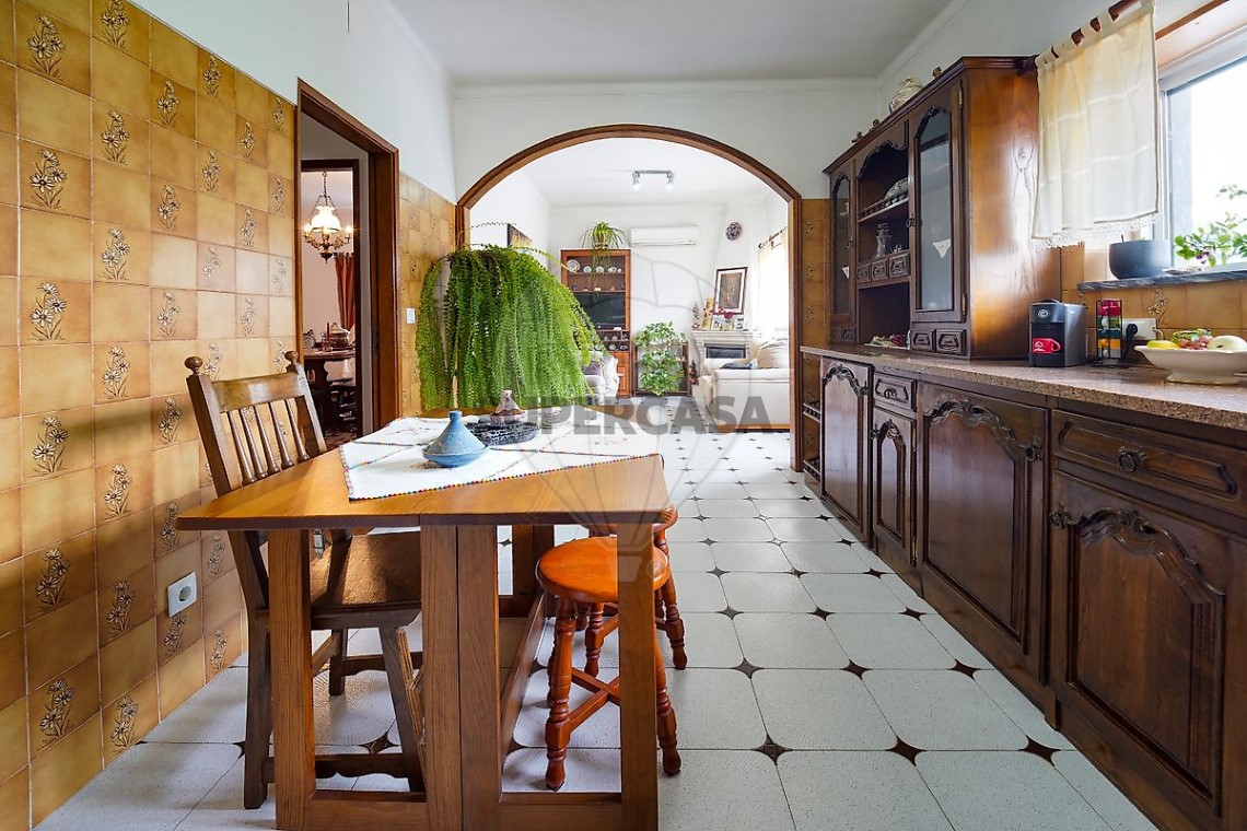 Casa 4 habitaciones en venta en São Martinho do Bispo e Ribeira de Frades
