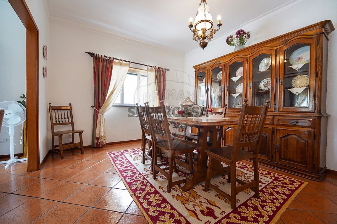 Casa 4 habitaciones en venta en São Martinho do Bispo e Ribeira de Frades