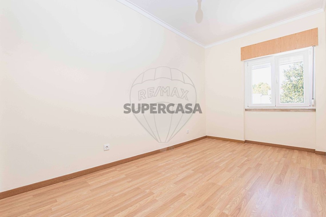 Apartment 2 Zimmer verkaufen auf Águas Livres
