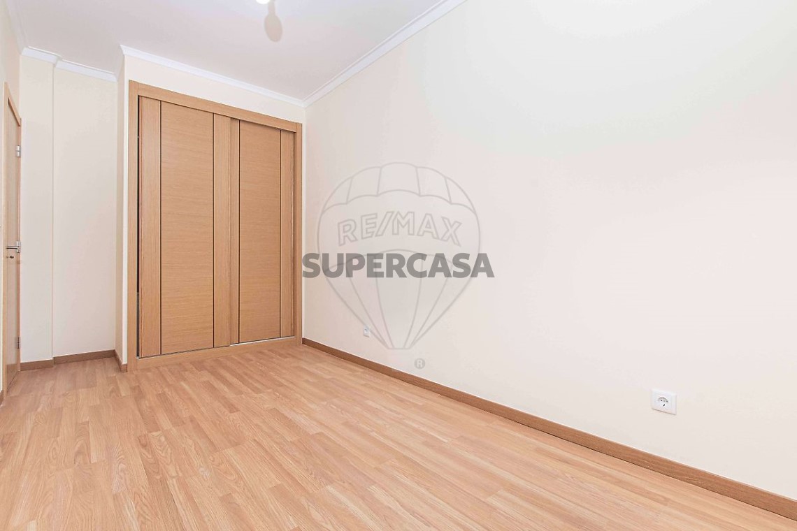 Apartment 2 Zimmer verkaufen auf Águas Livres