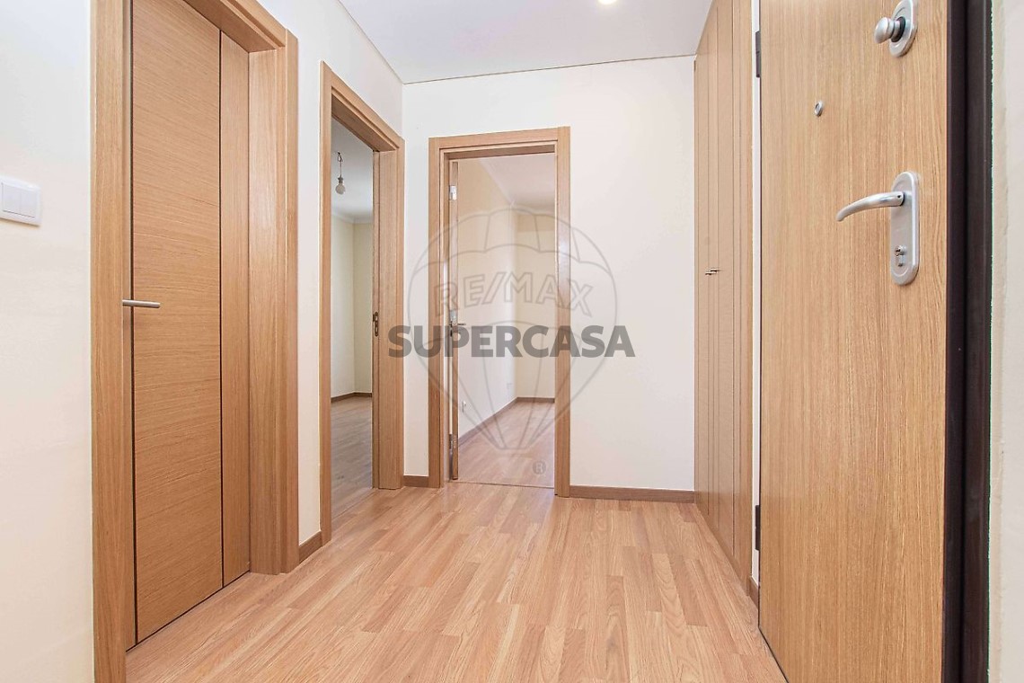 Apartment 2 Zimmer verkaufen auf Águas Livres