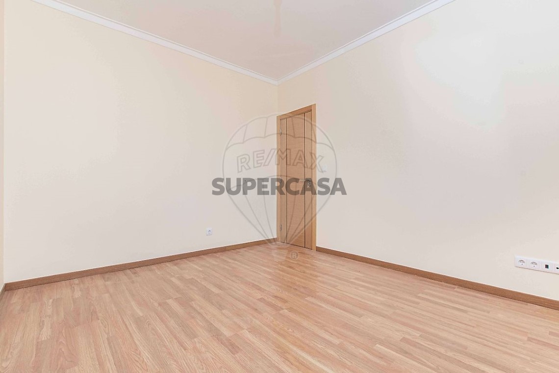 Apartment 2 Zimmer verkaufen auf Águas Livres