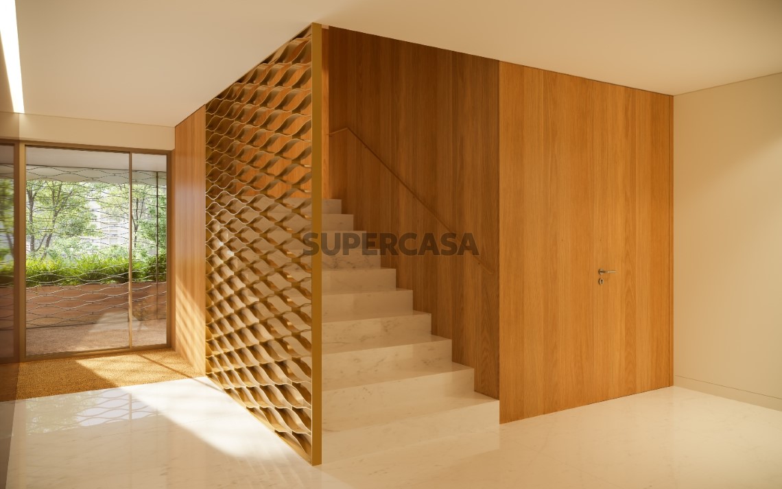 Nova construção à venda na Rua Doutor António Cupertino de Miranda