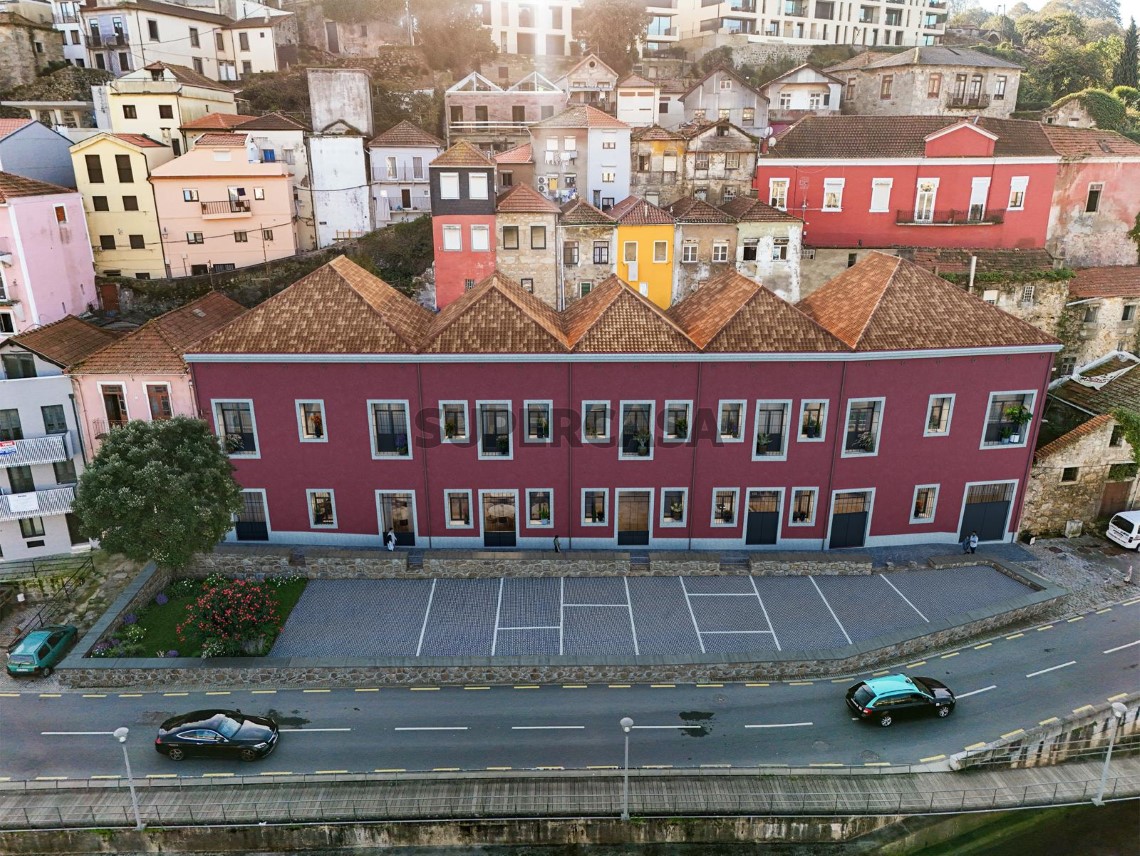 Nova construção à venda na Rua da Pescaria
