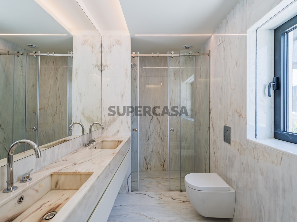 Wc Suite 1