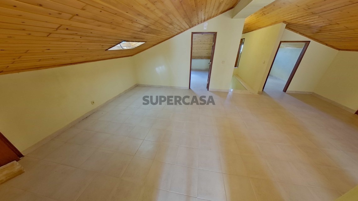 Moradia T3 com terreno, São João das Lampas (15)