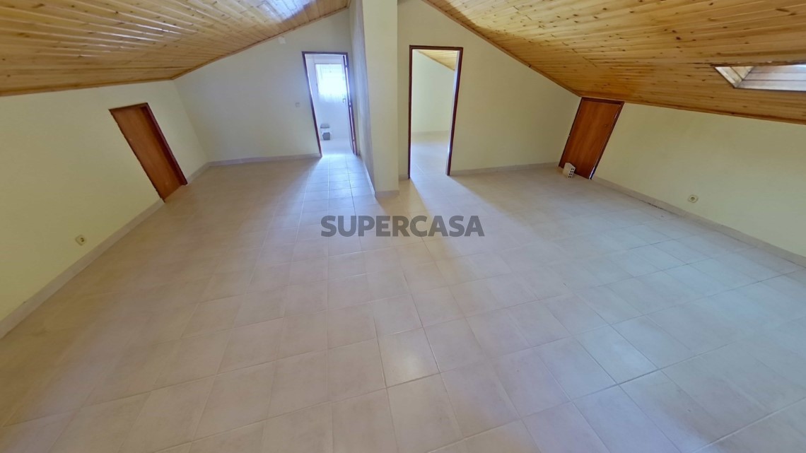 Moradia T3 com terreno, São João das Lampas (17)