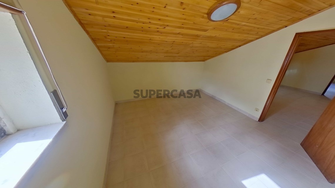 Moradia T3 com terreno, São João das Lampas (18)