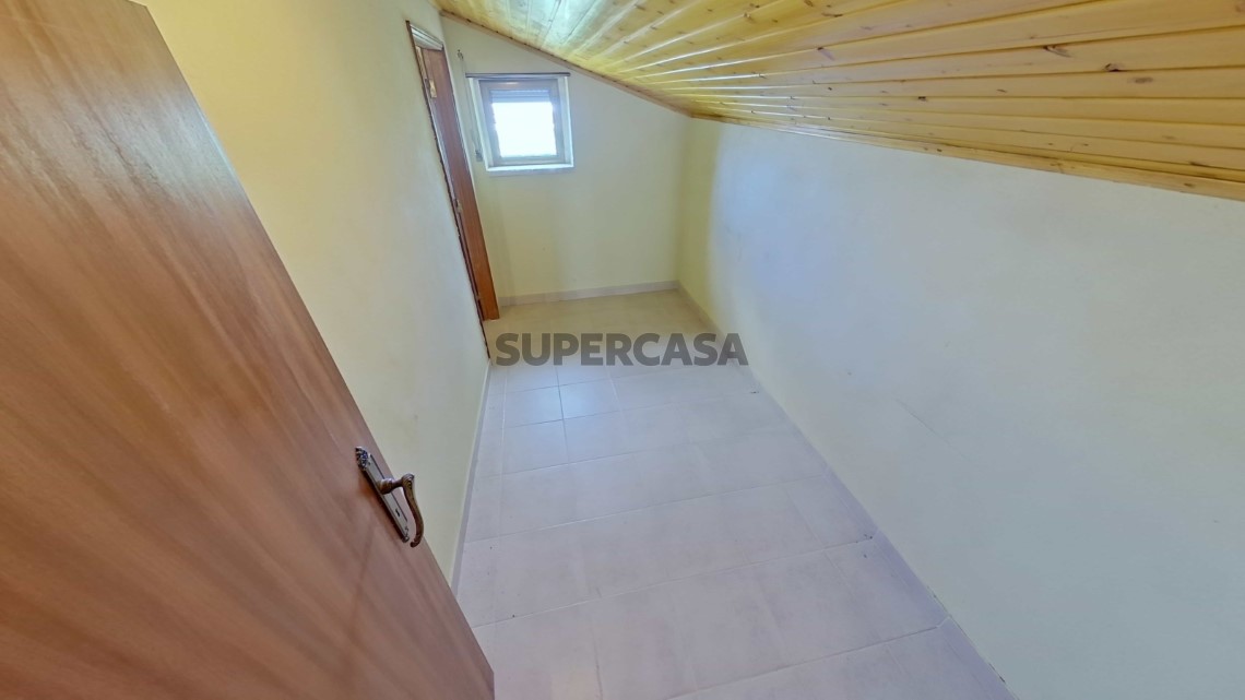 Moradia T3 com terreno, São João das Lampas (19)