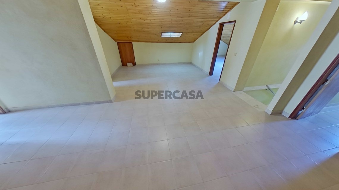 Moradia T3 com terreno, São João das Lampas (21)