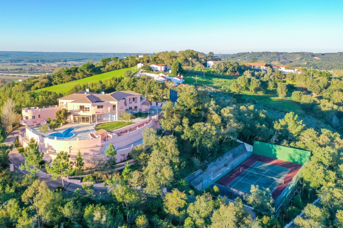 Villa T9 Duplex à venda em Maiorga