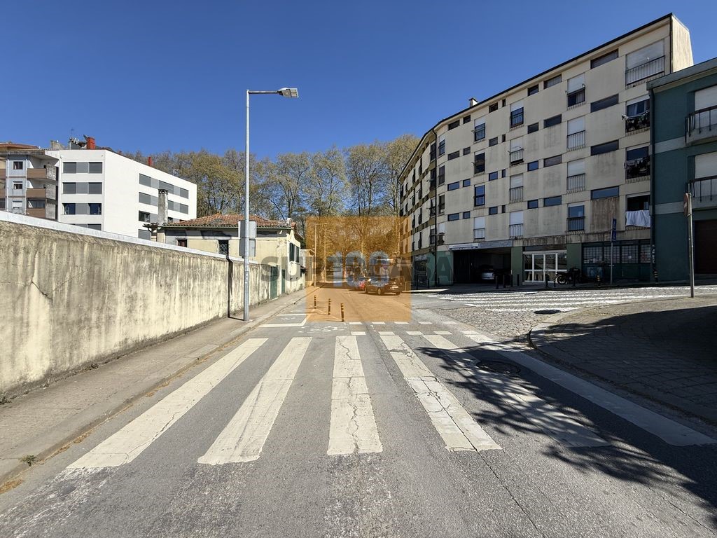 Rua de Monsanto - Paranhos