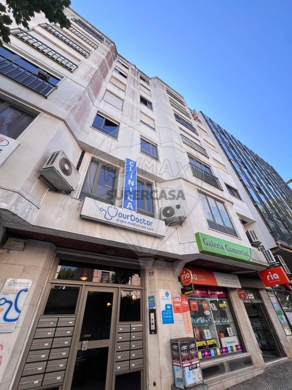 Büro verkaufen auf Belas