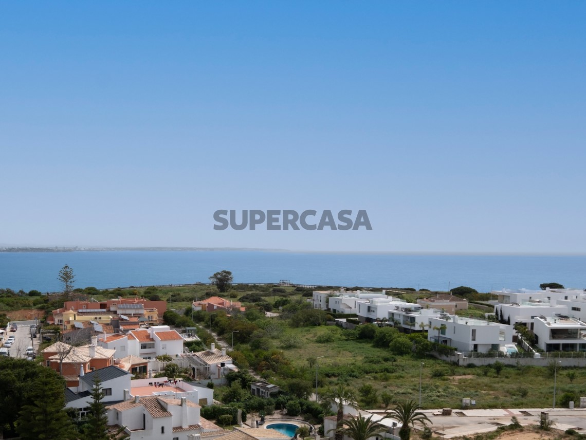 Apartamentos modernos no Algarve com instalações de hotel de 5*