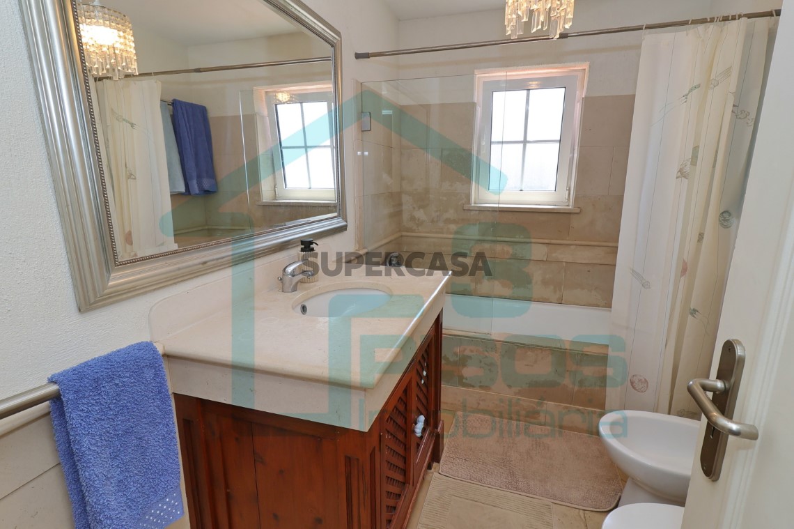 Bathrooms to support the remaining two bedrooms of 4 m²
