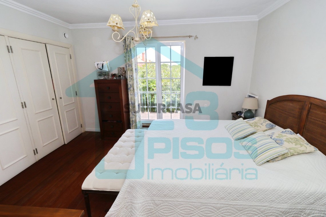 Master Suite with 17 m², wardrobe and bathroom of 3 m²