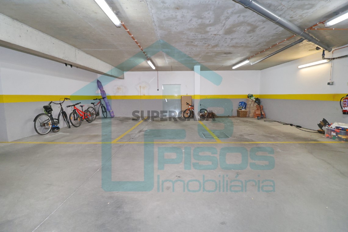 Garage for 3 cars